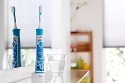 Philips HX6311/07 dětský zubní kartáček Sonicare