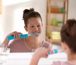 Kartáček na zuby pro děti Philips HX6311/07 dětský zubní kartáček Sonicare