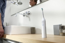 Philips sonický zubní kartáček  Sonicare 2100  DailyClean HX3212/03